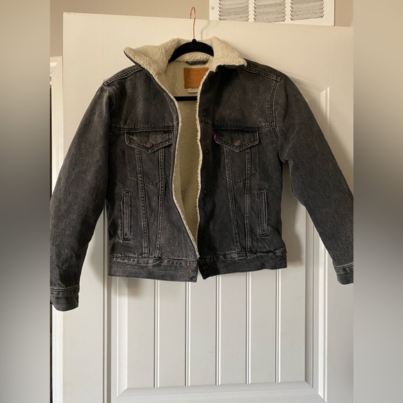 Levi’s Sherpa Lined Jean Jacket - Picture 1 of 4